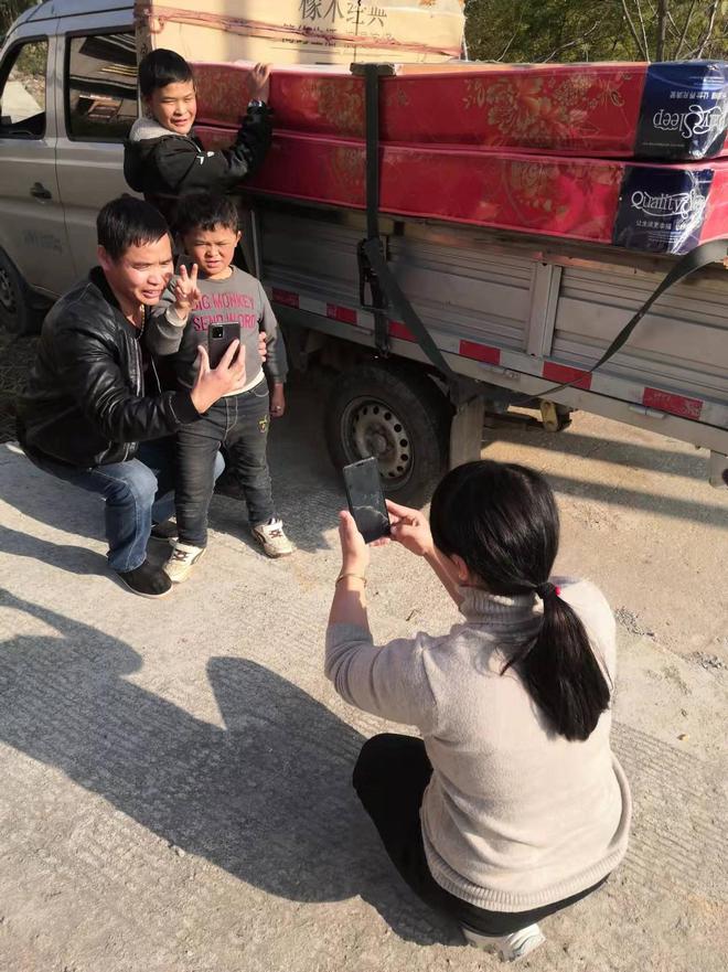 “小马云”范小勤：从“万人追EMC易倍 EMC易倍体育捧”到“无人问津”他经历了什么(图8)