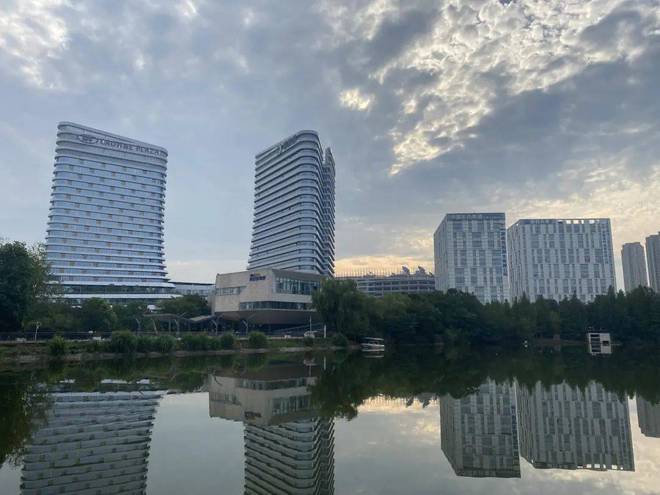 EMC易倍 EMC易倍体育后来者居上 它凭什么跻身中国生物医药产业园第一方阵？(图9)