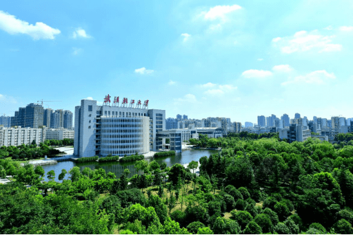 武汉轻工大学这个专业怎么样？好不好？未知蓝海EMC易倍体育 易倍EMC等你探索！(图1)